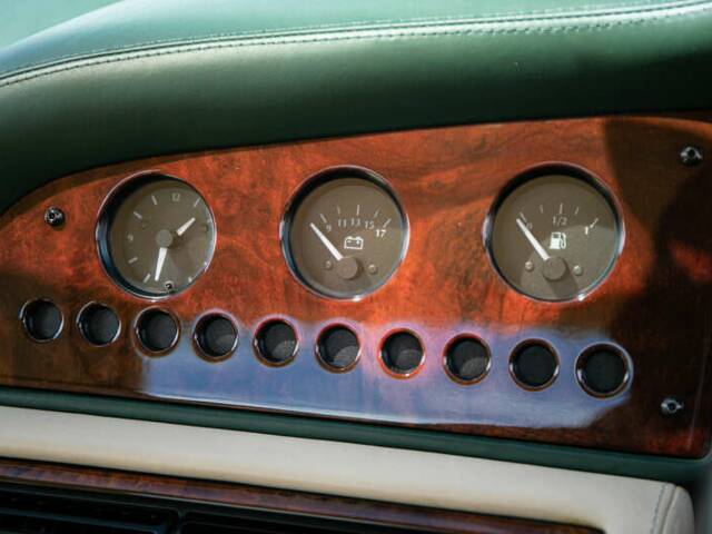 Aston Martin V8 Coupé