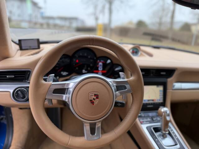 Porsche 911 Carrera