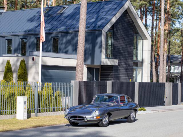 Jaguar E-Type 4.2