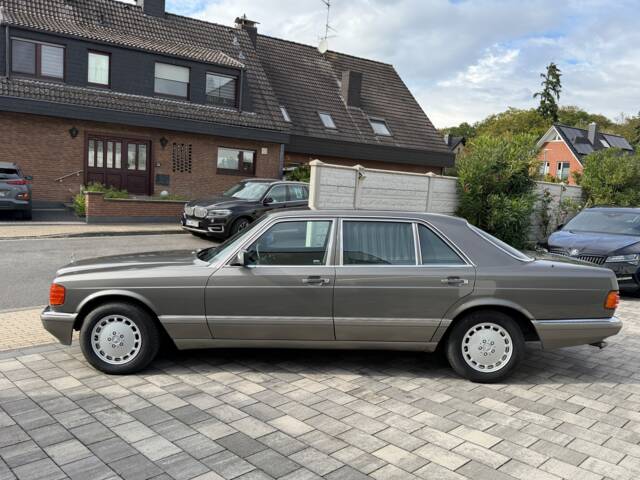Mercedes-Benz 500 SEL