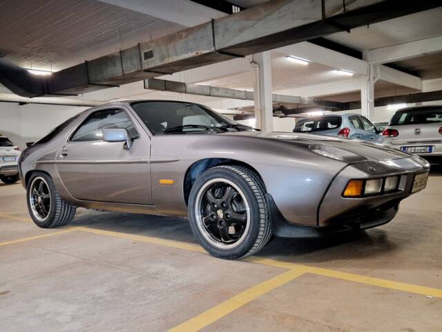 Imagen 1/21 de Porsche 928 S (1986)