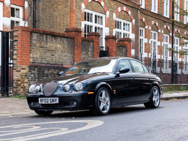 Imagen 1/10 de Jaguar S-Type 4.2 V8 R (2002)