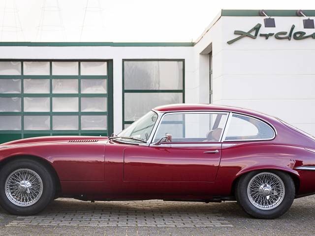 Jaguar E-Type V12 (2+2)
