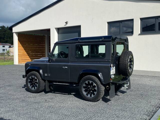 Land Rover Defender 90 Works V8 "70th Edition"