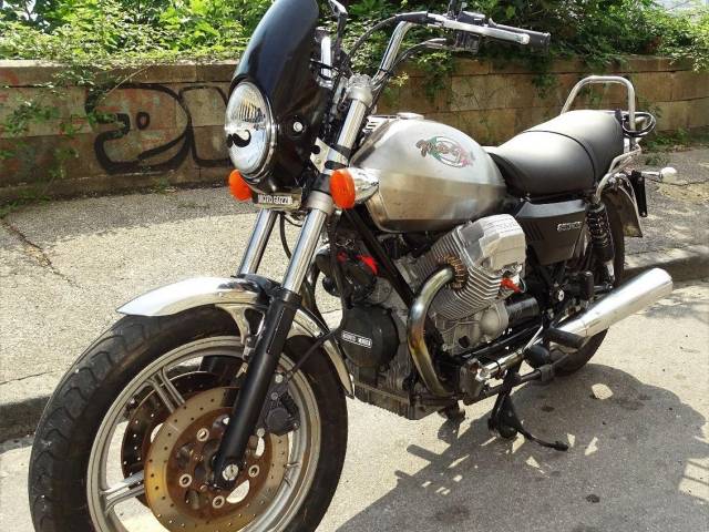 Bild 1/18 von Moto Guzzi DUMMY (1996)