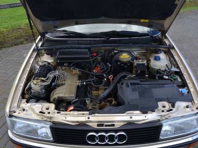 Audi 90 - 2.3E - 90