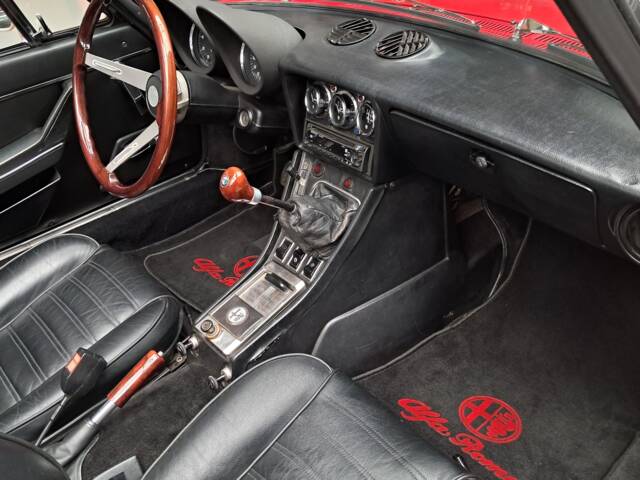Alfa Romeo 2000 Spider Veloce
