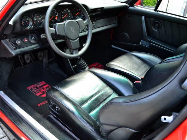 Porsche 911 Carrera 3.2