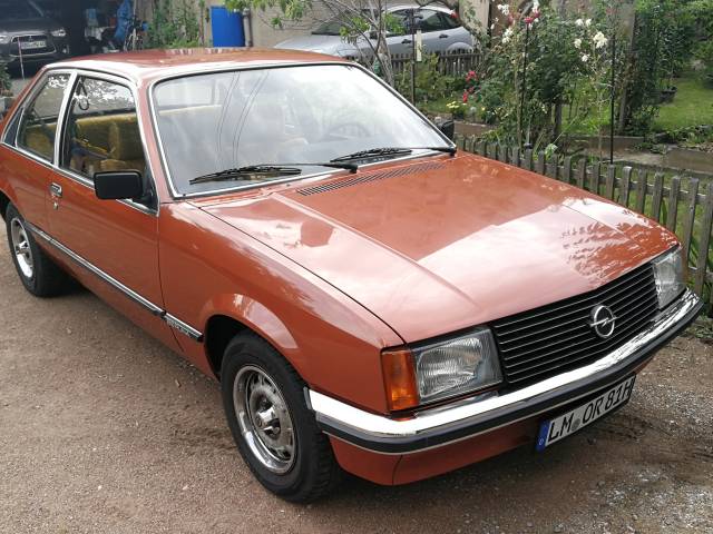 Image 1/13 of Opel Rekord 2,0 S (1981)