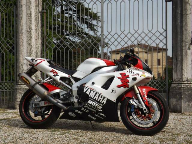 Yamaha YZF 1000 R1
