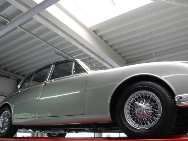 Jaguar Mk II 3.4