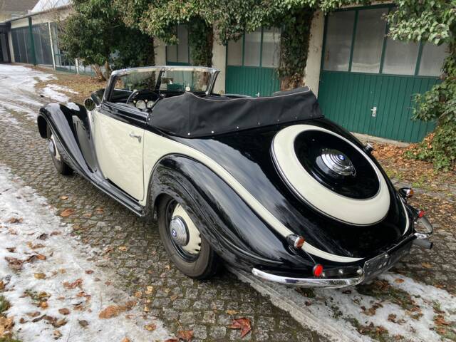 BMW 327