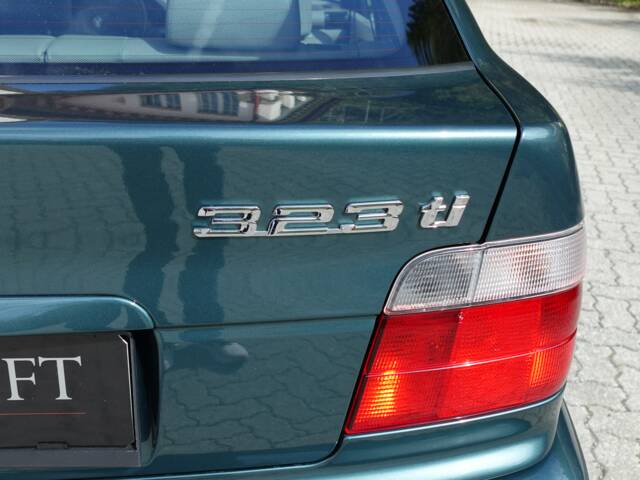 BMW 323ti Compact