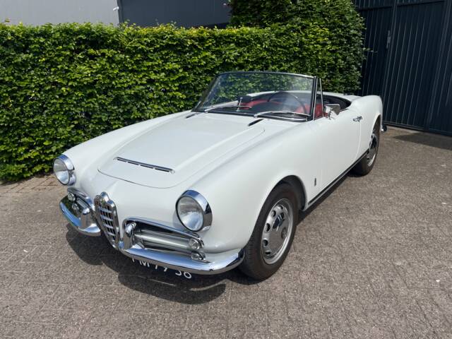 Alfa Romeo Giulia 1600 Spider