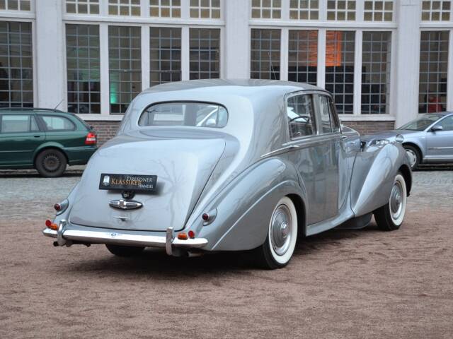 Bentley R-Type