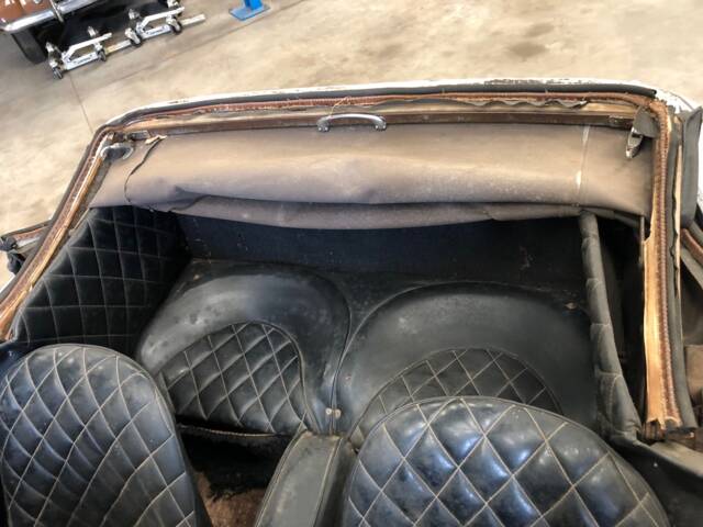 Austin-Healey 3000 Mk III (BJ8)