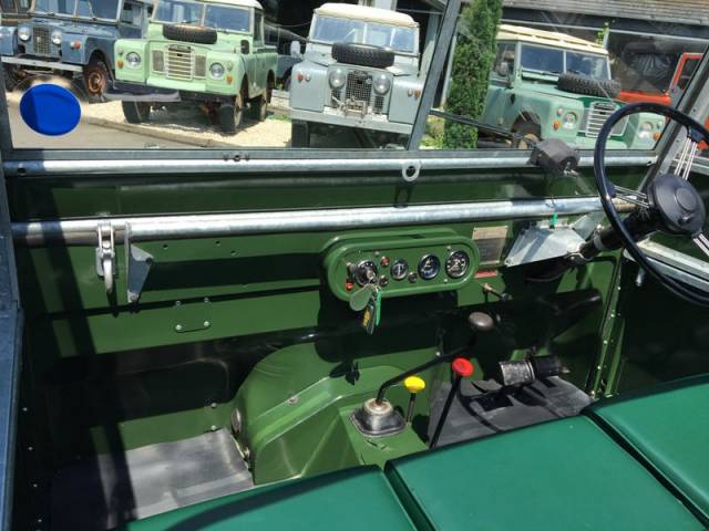 Land Rover 80