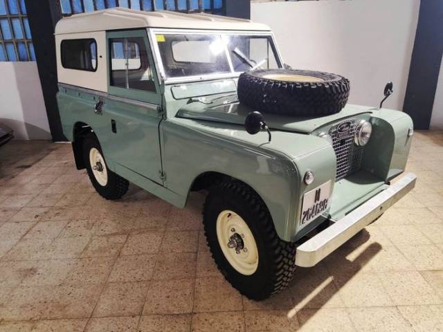 Image 1/6 of Land Rover 88 (1961)