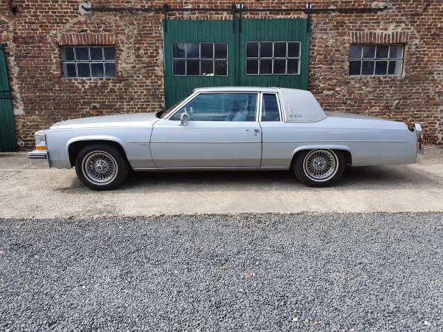 Image 1/27 of Cadillac Seville Diesel (1981)