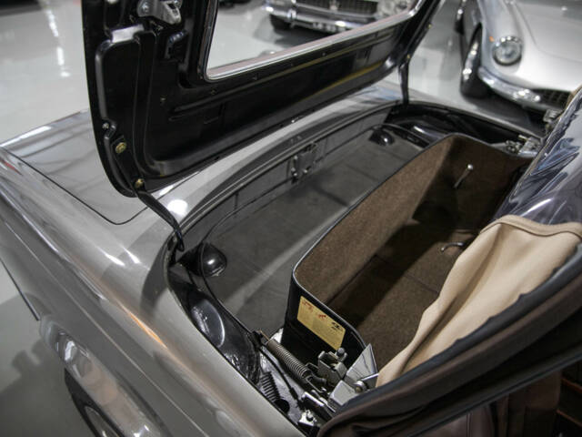Mercedes-Benz 280 SL
