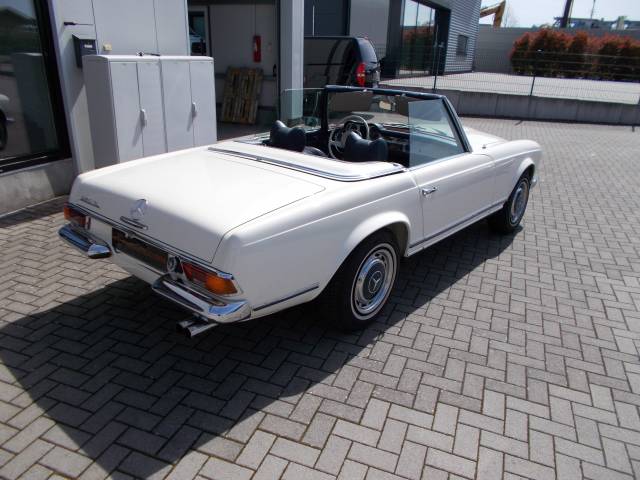 Mercedes-Benz 280 SL
