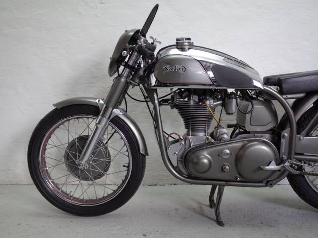 Norton International Model 40