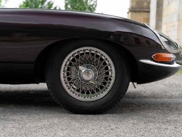 Jaguar E-Type 4.2