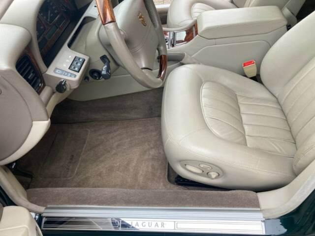 Jaguar XJ12 6.0