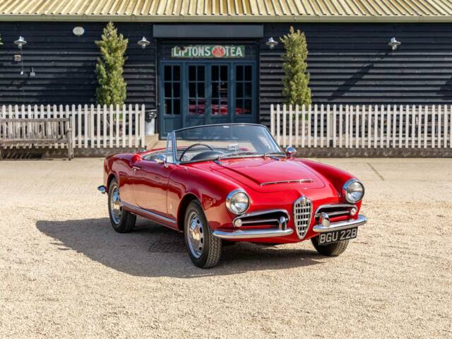 Alfa Romeo Giulia 1600 Spider