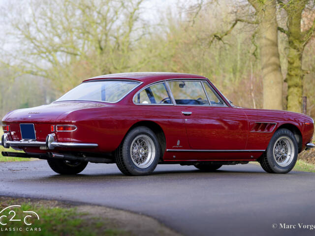 Ferrari 330 GT 2+2