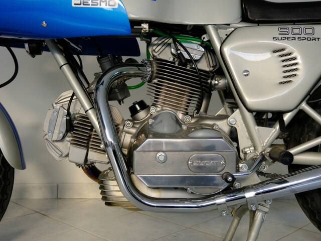 Ducati 900 SS