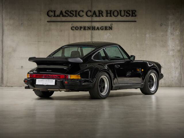 Porsche 911 Turbo 3.3
