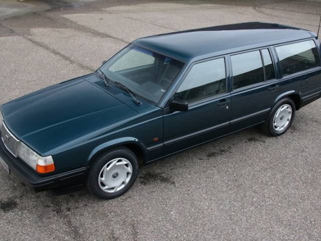 Bild 1/29 von Volvo 940 2.3i Turbo (1995)