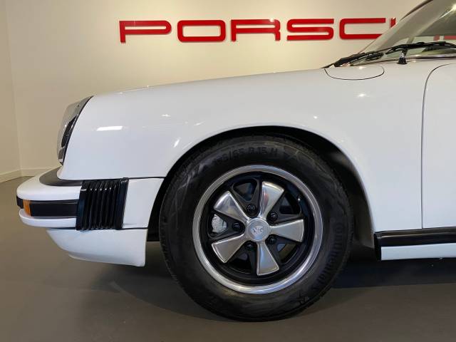 Porsche 911 2.7
