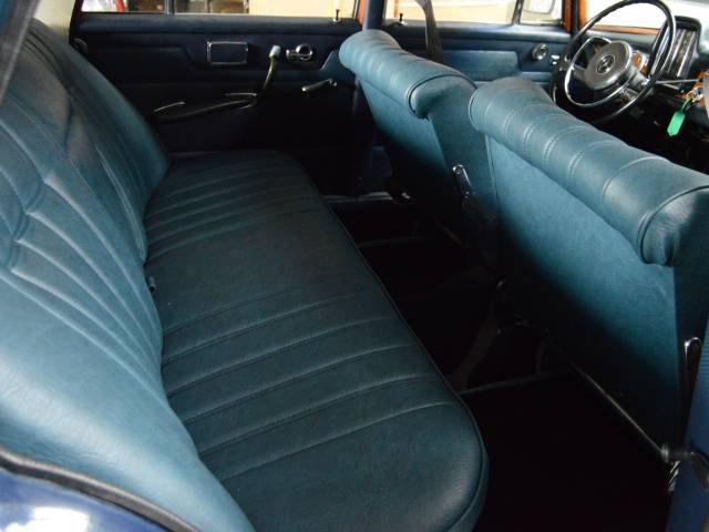 Mercedes-Benz 220 S b