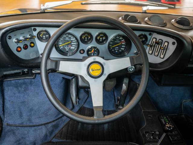 Ferrari Dino 308 GT4