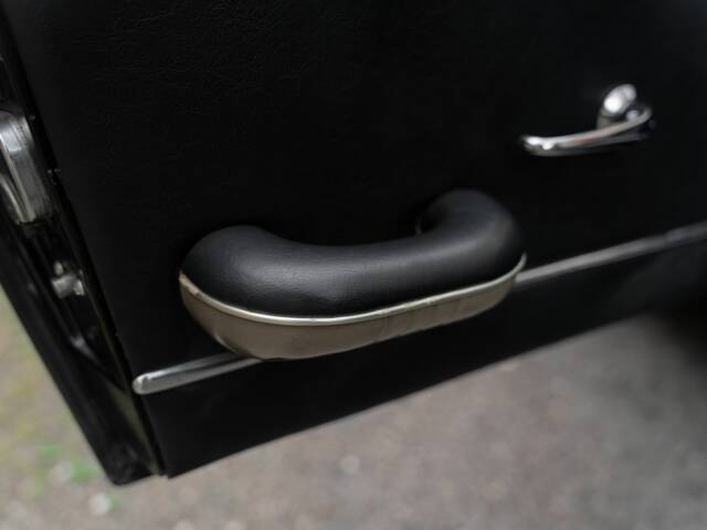 Jaguar E-Type 4.2