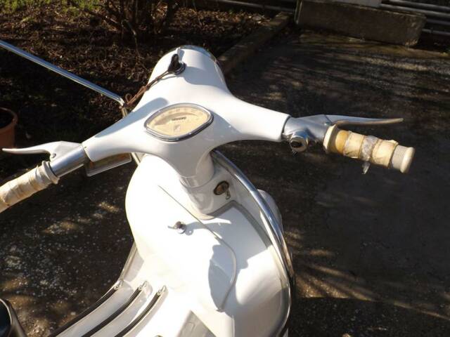 Piaggio Vespa 160 GS