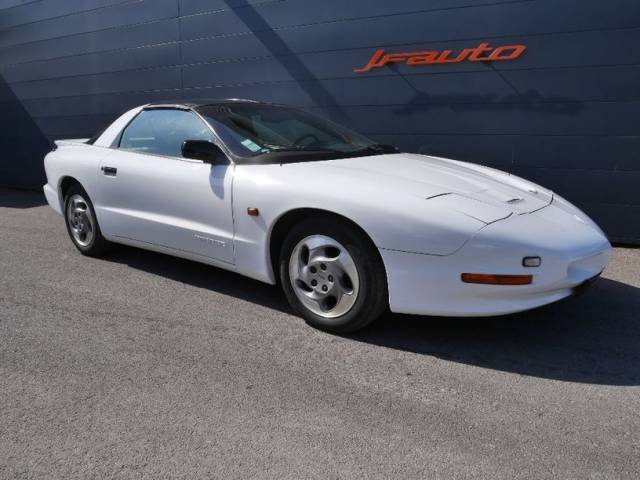 Immagine 1/17 di Pontiac Firebird (1995)
