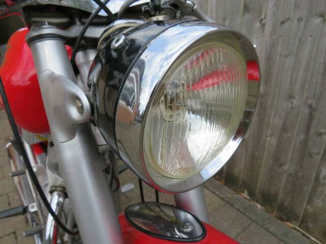 Moto Guzzi Stornello 125