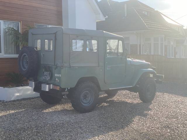 Toyota Land Cruiser FJ 40