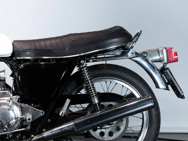 Triumph T 160 Trident