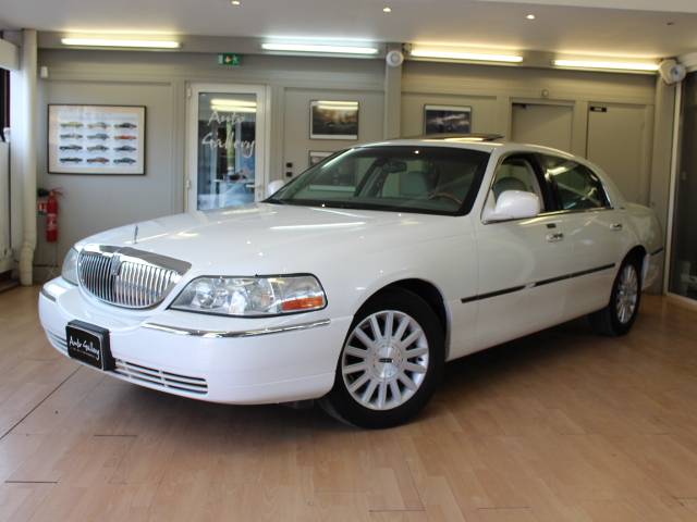 Bild 1/31 von Lincoln Town Car (1999)