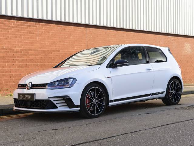 Image 1/36 de Volkswagen Golf VII GTI Clubsport S (2017)