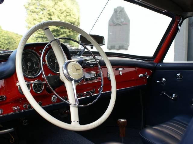 Mercedes-Benz 190 SL
