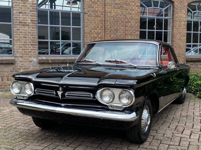 Image 1/9 of Chevrolet Corvair Monza Coupe (1962)