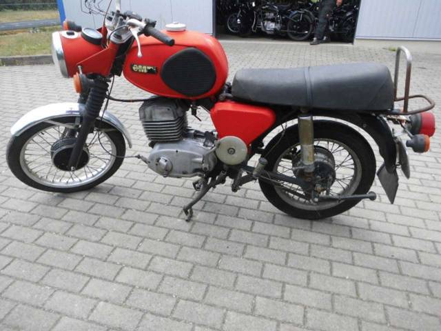Bild 1/21 von MZ DUMMY (1976)