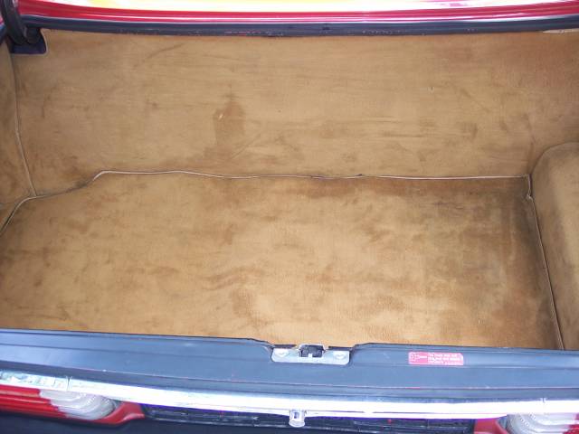 Mercedes-Benz 560 SL