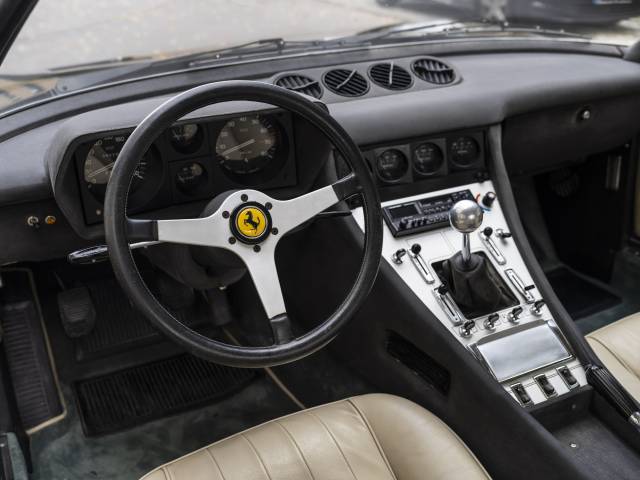 Ferrari 365 GTC/4