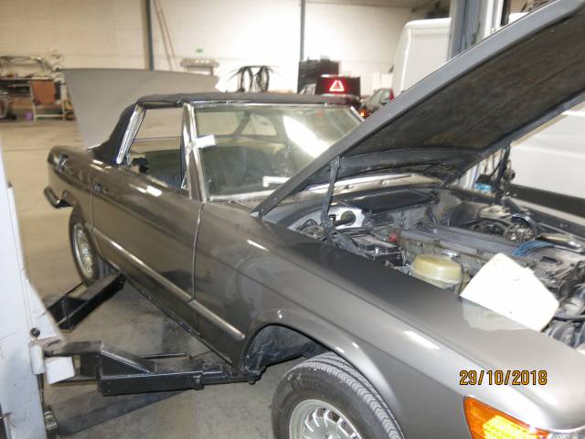 Mercedes-Benz 280 SL
